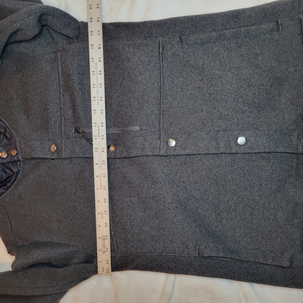 The North Face Men's Gray Jacket - Picture 16 of 16